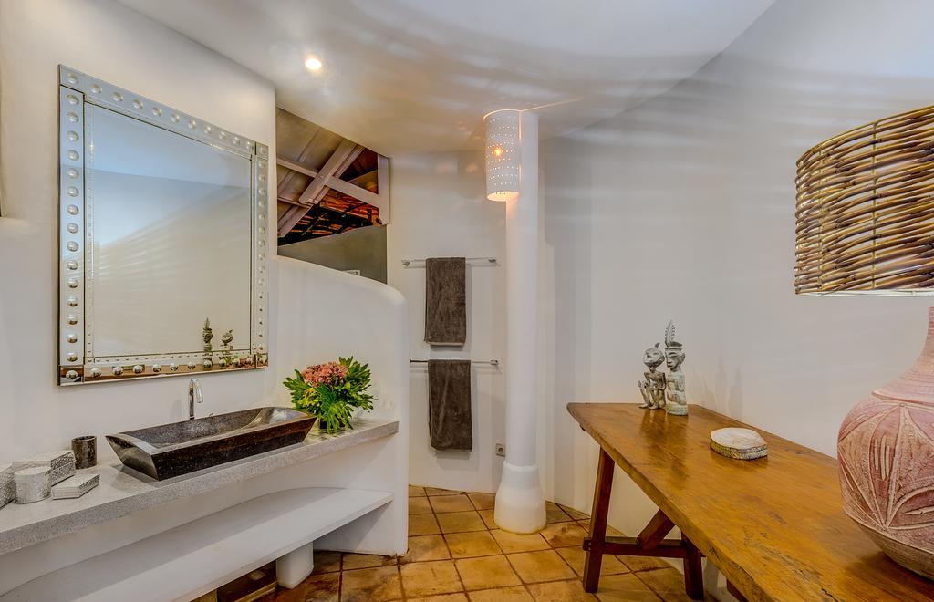 La Villa Oberoi Семиняк Стая снимка